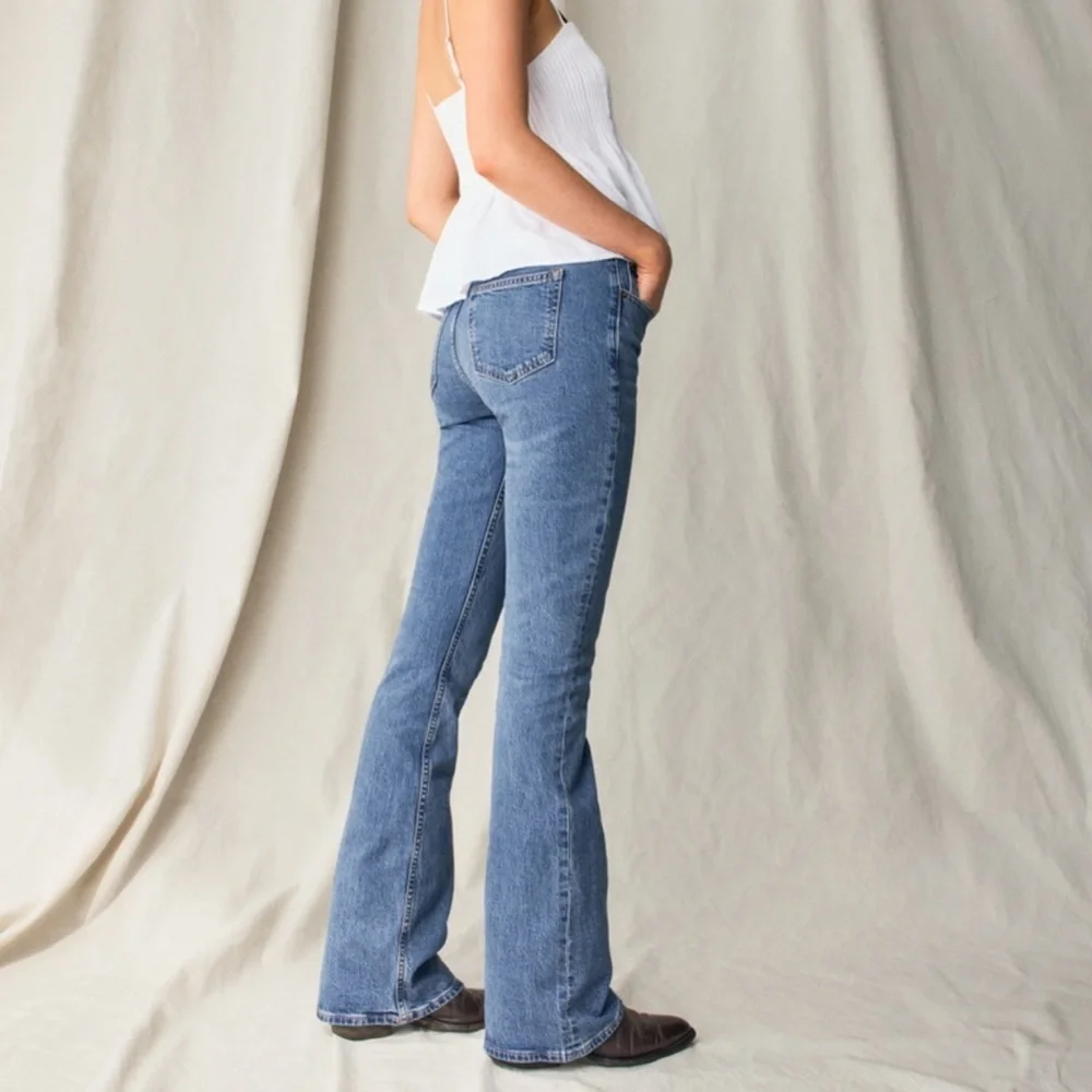 Abercrombie & Fitch Curve Love Bootcut Jean – 29 Short – Mid Rise - Picture 2 of 8